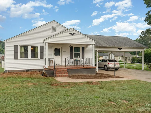 507 N Main St, Lowell, NC 28098