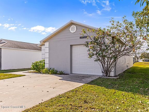 2nd image of 3968 Bayberry Dr