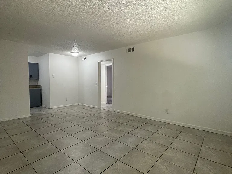 Mirador Apartments — Photo 3