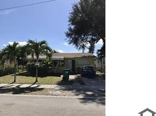 1084 NW 75th St, Miami, FL 33150