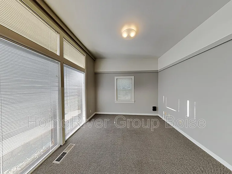 2688 W Grover Ct — Photo 3