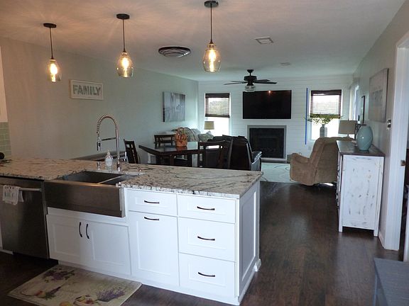 3rd image of 604 Highcrest Drive