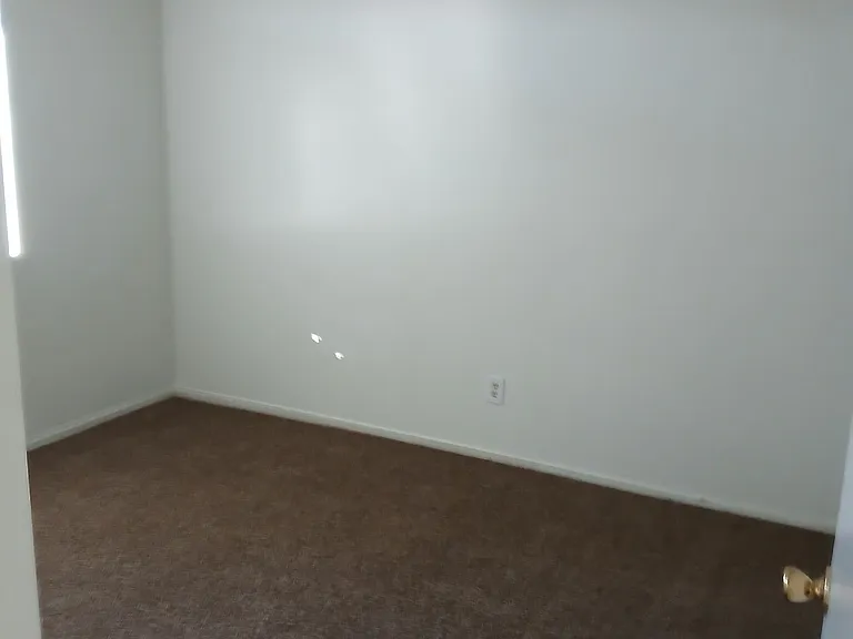 Springwood Court Apts — Photo 36
