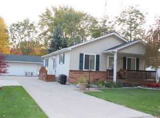 929 Liberty St, Algonac, MI