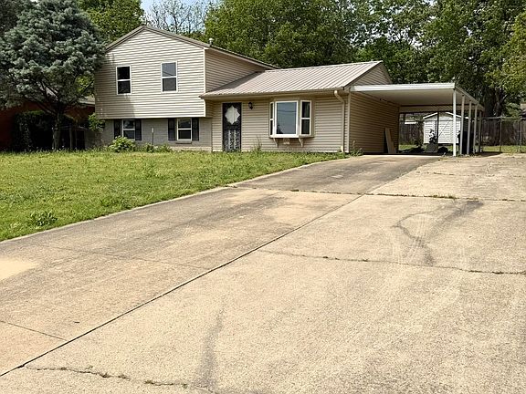 2nd image of 2708 Noble Dr