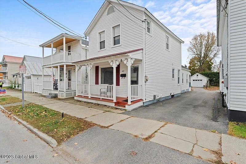 4th image of 62 Oak Street