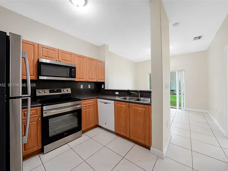 2524 SE 16th Rd #100 — Photo 9