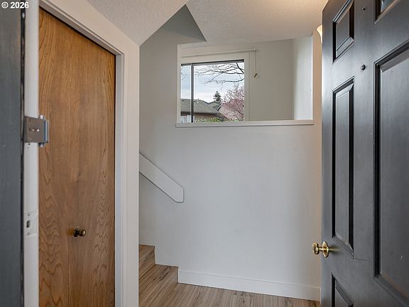 3rd image of 6228 Meridian Cir