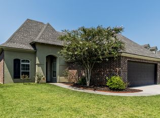 205 Newshire Dr, Broussard, LA 70518