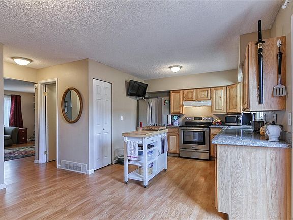 5th image of 4503 S Lowell Blvd