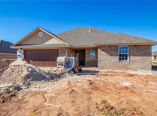 1906 Glenbrook Dr, Shawnee, OK 74804