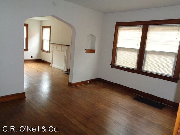 3rd image of 3168 Indianola Ave APT B