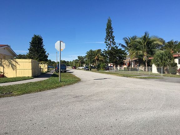 5th image of 17020 NE 11th Ave
