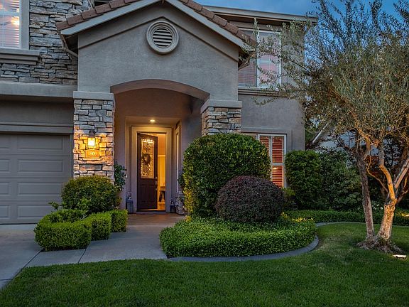 2nd image of 1809 Savoie Way