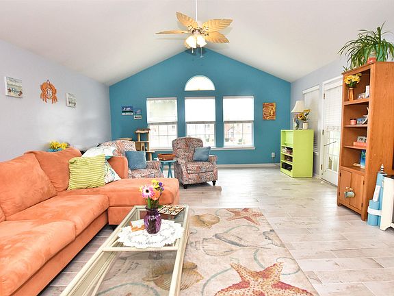 4th image of 119 Brentwood Dr. #H