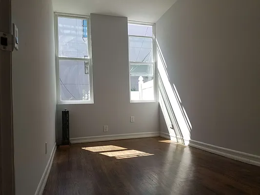 Rented by The Hamilton Group | media 33