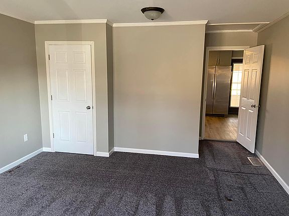 5th image of 2731 Chippewa Dr