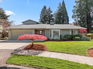 15562 NW Oak Hills Dr, Beaverton, OR