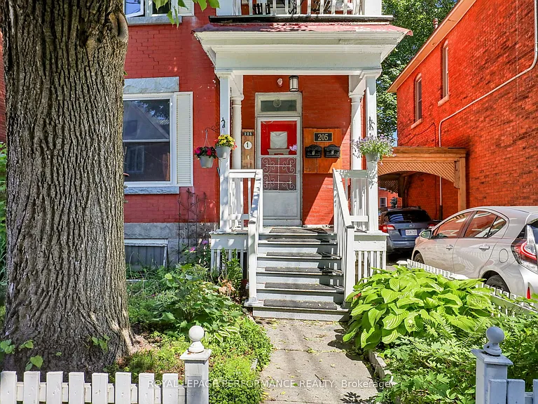 205 Flora St #2 — Photo 2