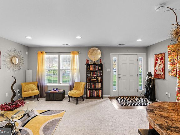 3rd image of 8817 Bentfield Dr