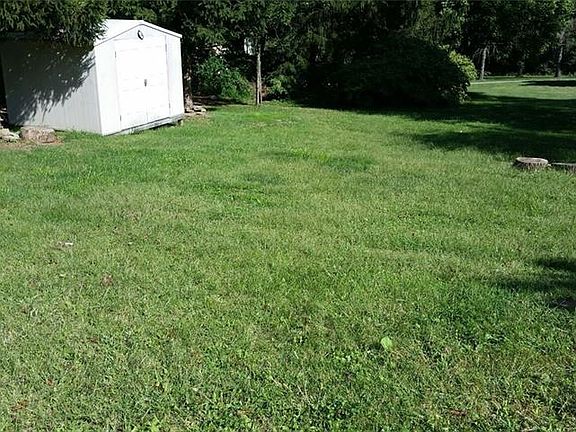 4th image of 13 Binotto Ave