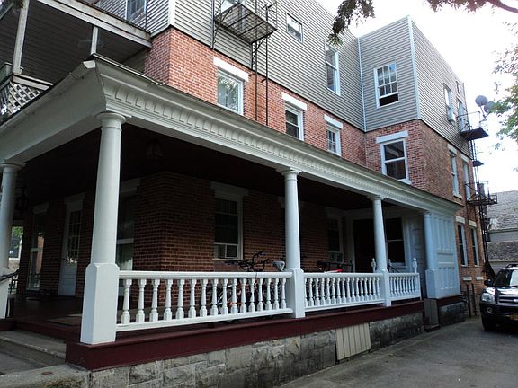 5th image of 414 Glen St
