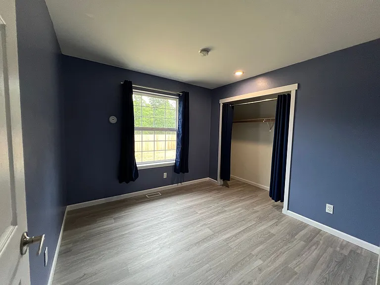 1360 Roma Rd — Photo 30