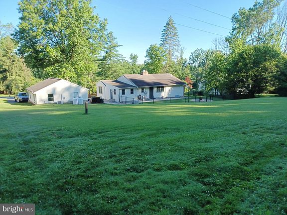 4th image of 238 Kimbel Dr