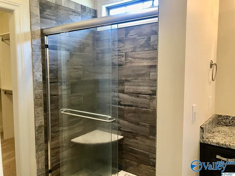 7505 Grayhawk Ct — Photo 11