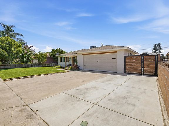 3rd image of 2027 E Ash Avenue