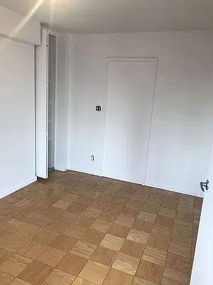 Rented by Carlyle Property Management | media 4