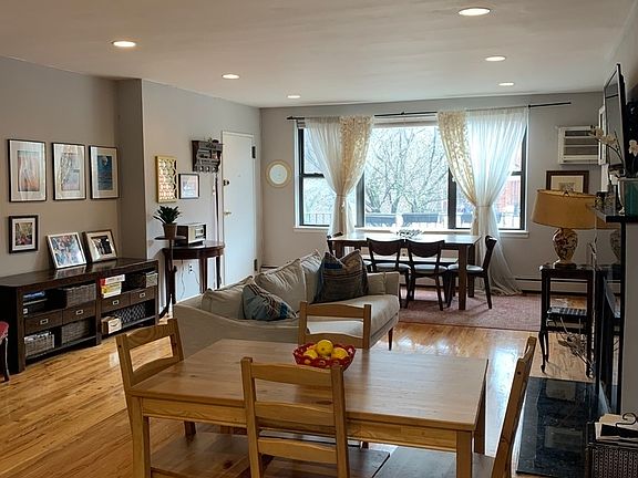 4th image of 182 De Graw St #2