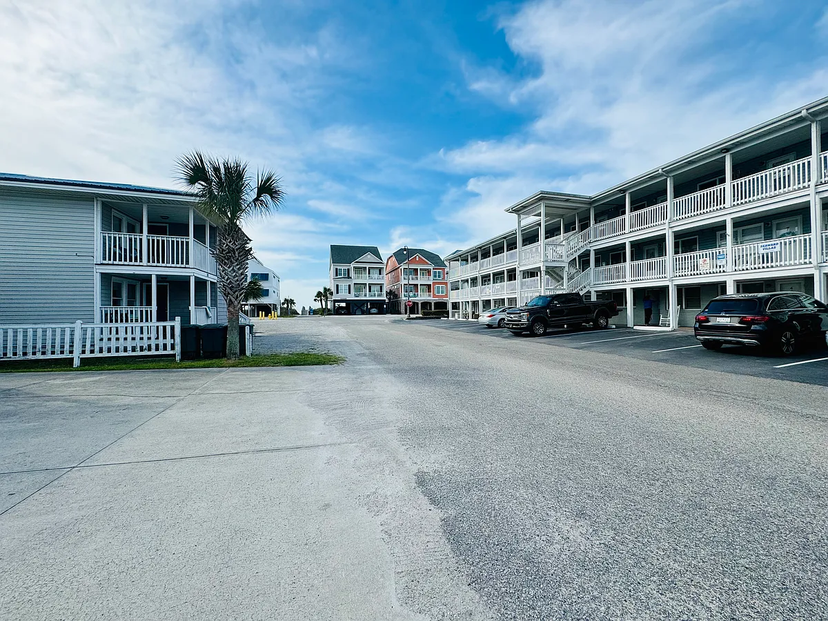 SVext2_04162024 - 2607 N Ocean Blvd #27