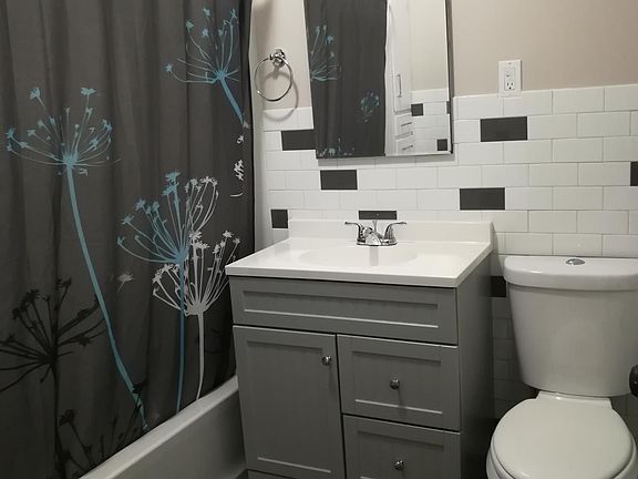 5th image of 322 Quincy Ave