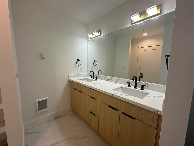 4318 SW Holly St — Photo 18