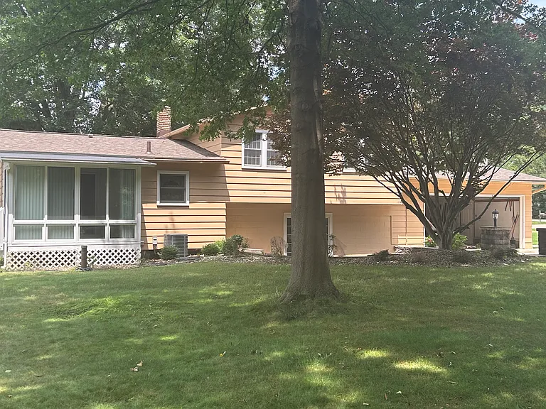 371 Elm Ave — Photo 20