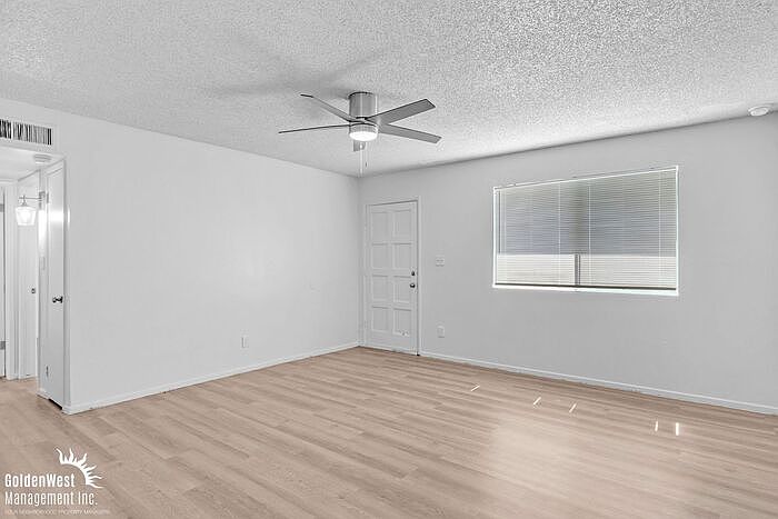 1st image of 2209 W Belmont Ave APT 2