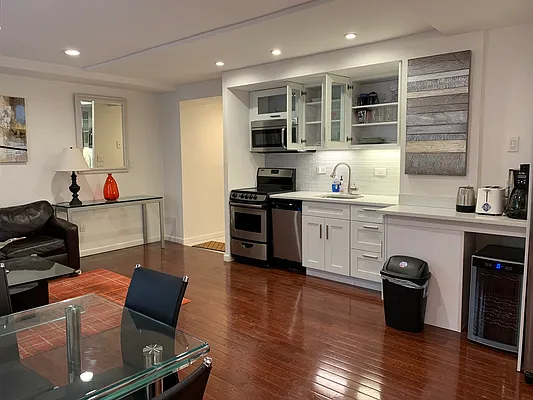 Rented by Oxford Property Group | media 14