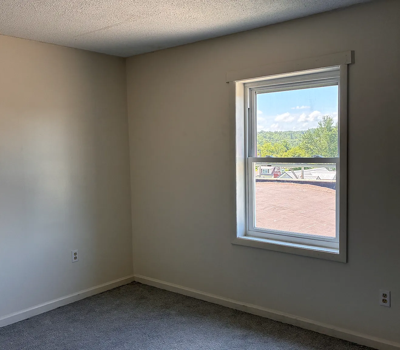 2 bed, 900 sqft, $900 — Photo 2