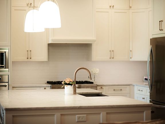 4th image of 505 Fazio Dr