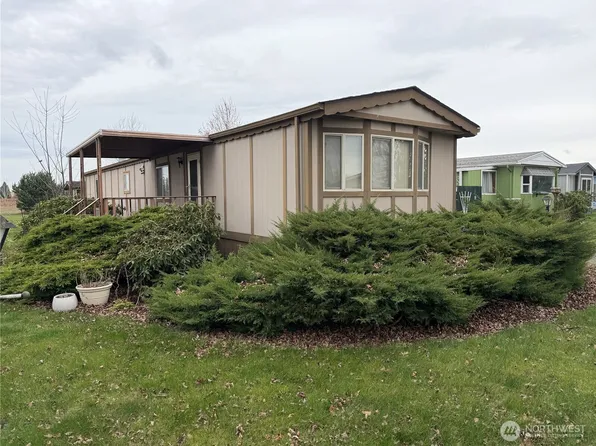 380 E Pole Road #13, Lynden, WA 98264