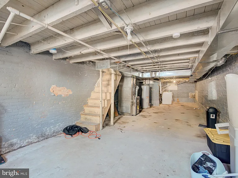 2621 E Oliver St — Photo 45