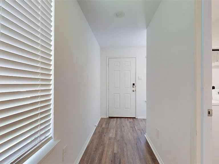 16873 Short Pines Dr — Photo 4
