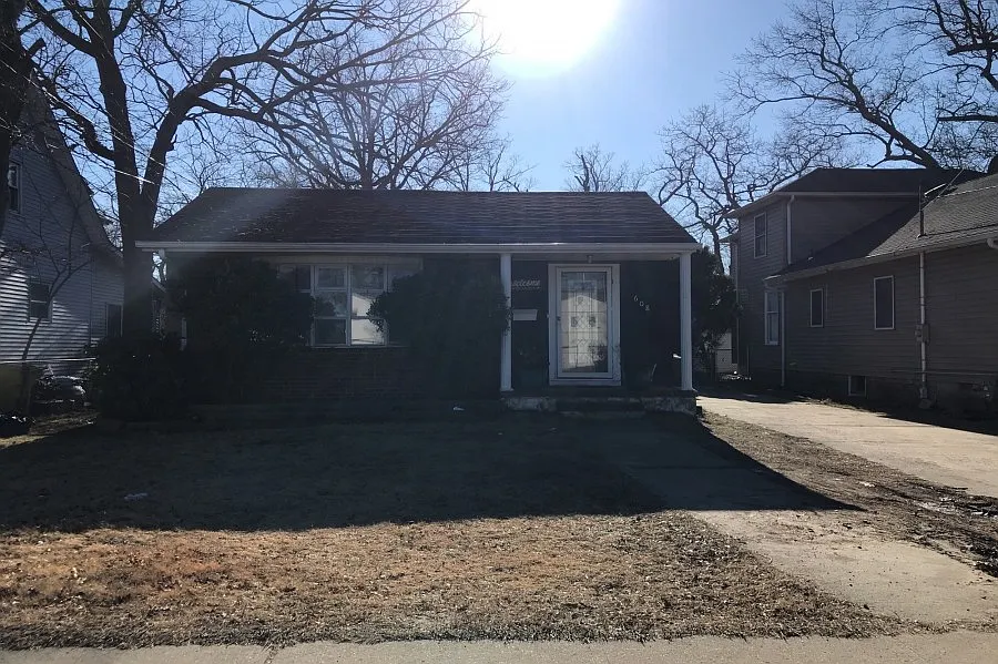 608 Central Ave photo 1