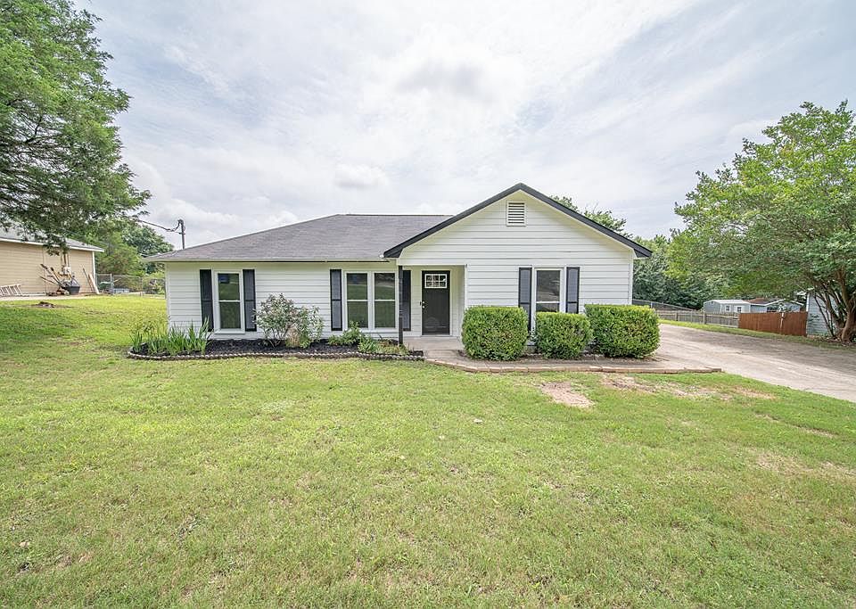 1st image of 54 Lee Road 918