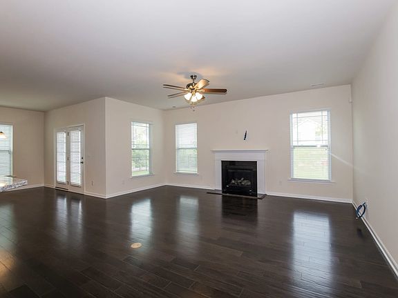 3rd image of 13148 Union Square Dr