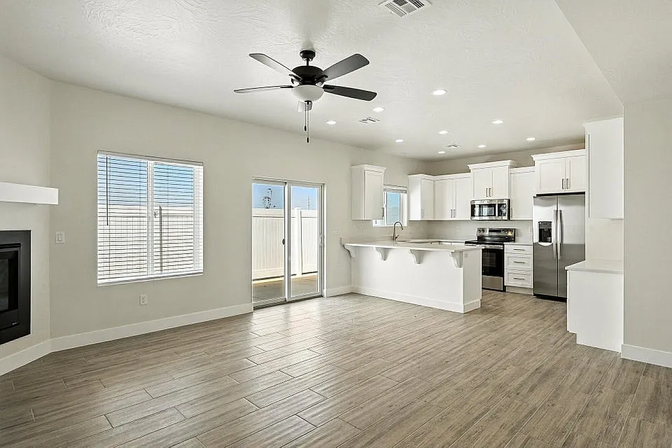51 South 4375 West #9 — Photo 4