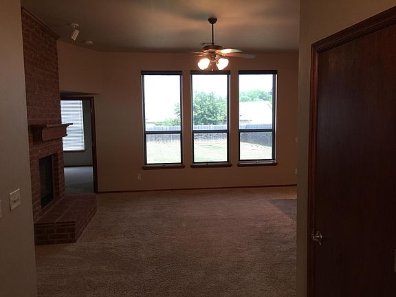 4th image of 16028 Okalee Ln