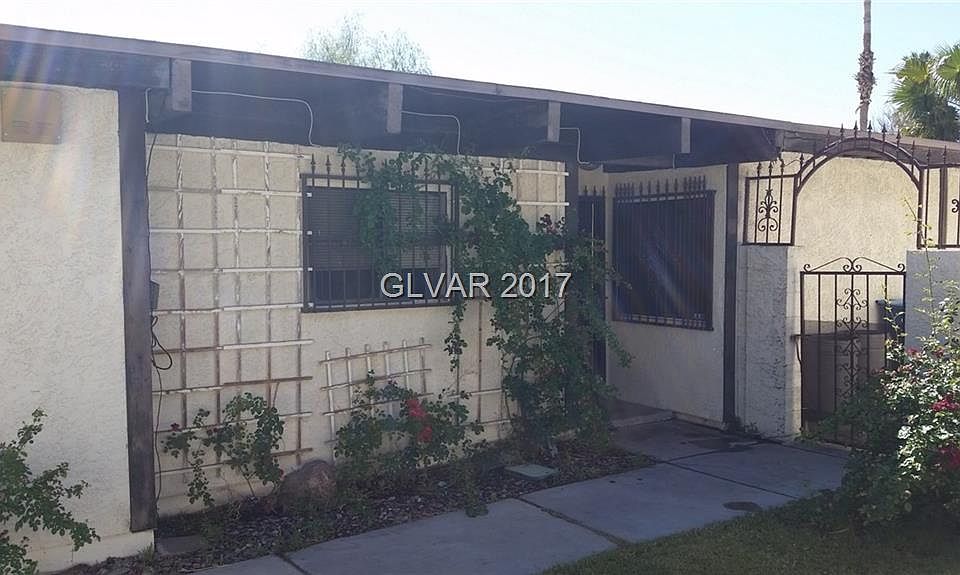 2nd image of 2633 Karen Ave