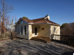 1832 Luzerne Dr, Gatlinburg, TN 37738